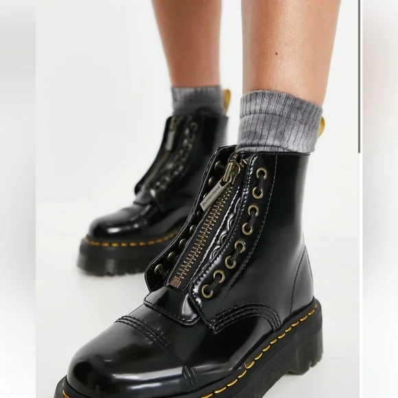 NWT Dr. Martens Sinclair Vegan Patent Leather boots in black Size 8 - Picture 4 of 16
